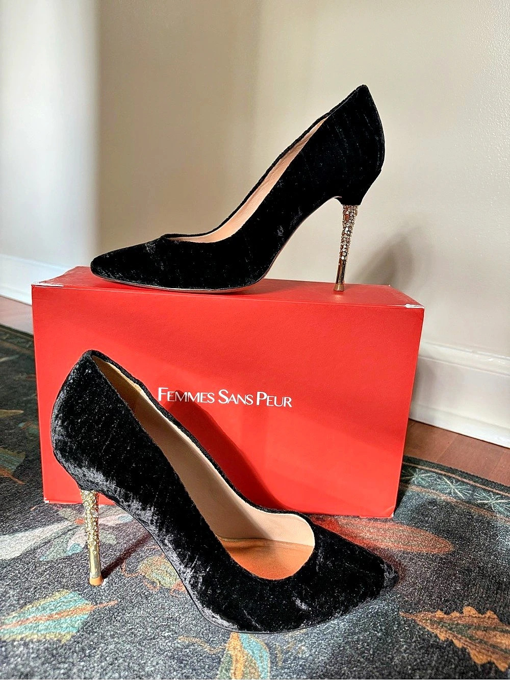 Femmes Sans Peur Nadia Black Embellished Heels US 9M